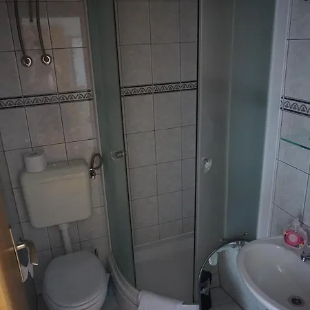 Spacious Comfort Duce